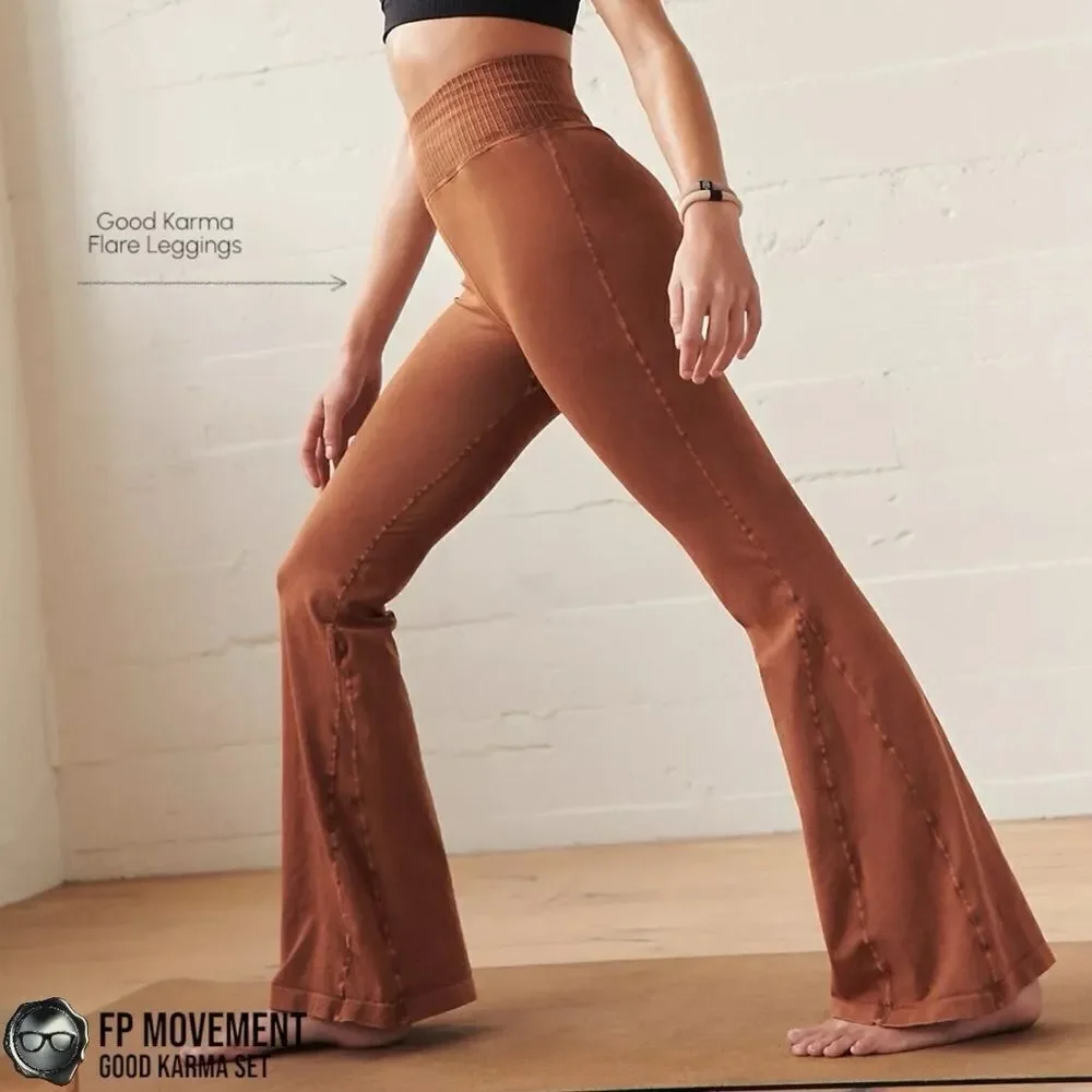 FP MOVEMENT GOOD KARMA SET BLACK SQUARE NECK BRA + TOASTED COCONUT FLARE LEGGING - Picture 7 of 15